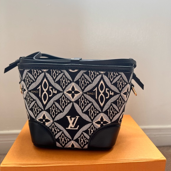 Authentic - Louis Vuitton - Noé purse - Picture 4 of 9